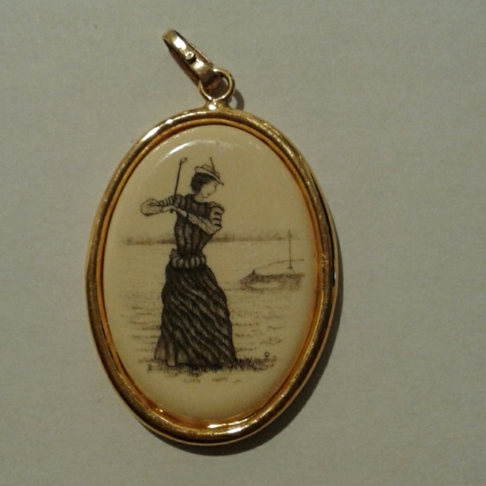 Vintage Barlow charm